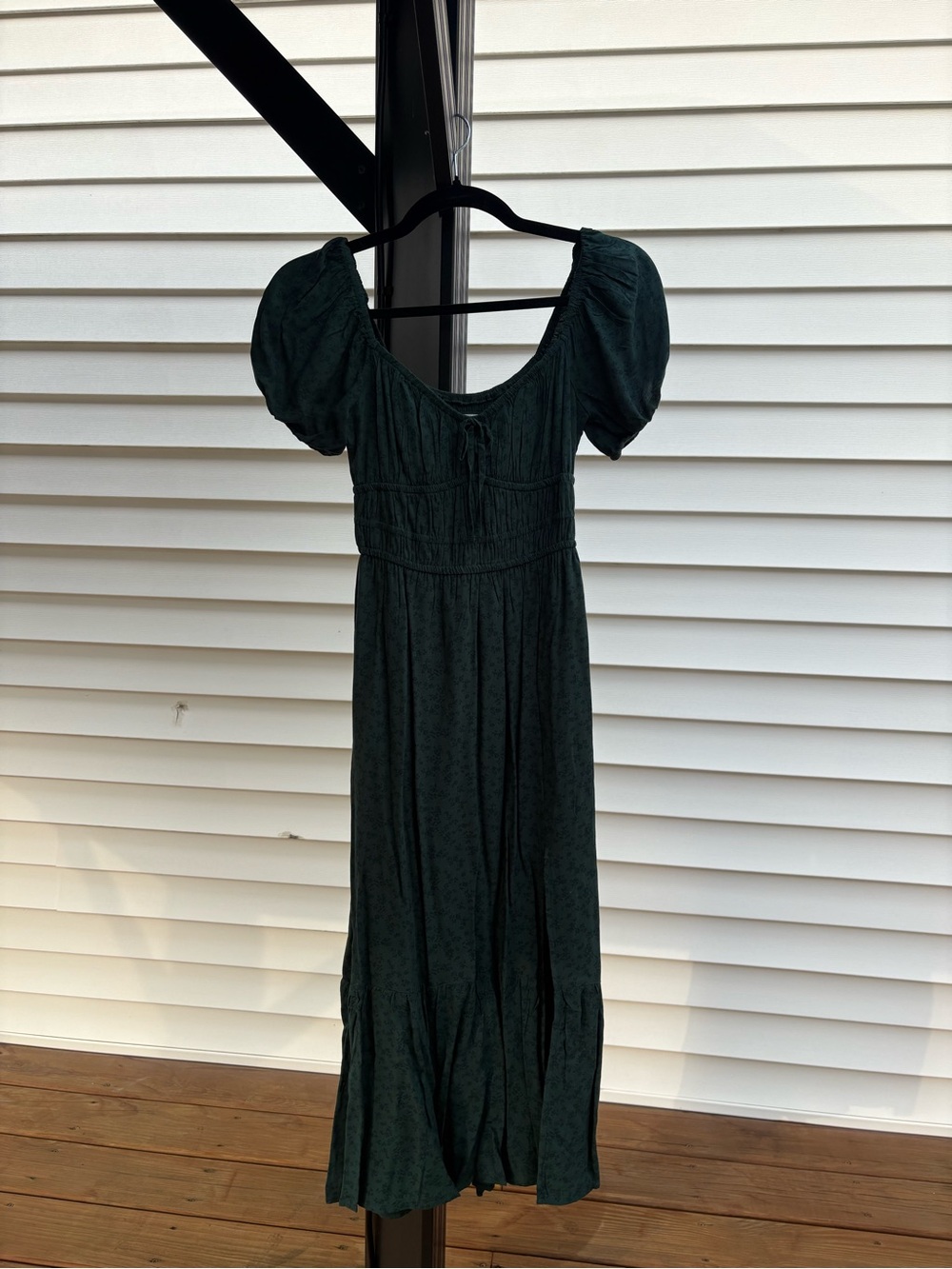 Hollister Dark Green Puff-Sleeve Maxi Dress
